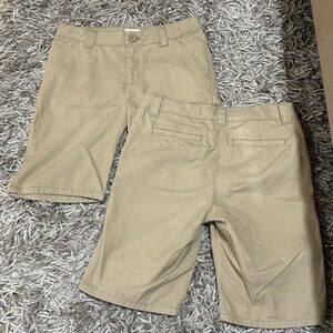 Boys Cat and Jack Khaki Shorts. Boys 12.